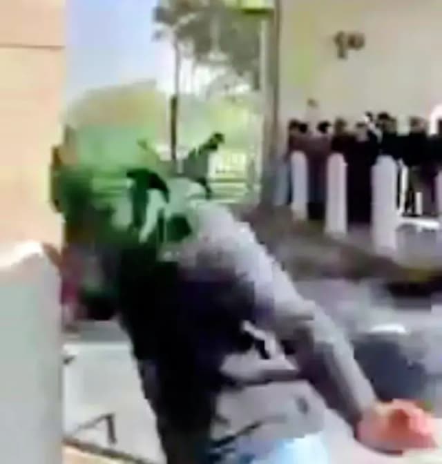 
ईरान के सर्वोच्च नेता अयातुल्ला अली खामेनेई की हत्या,पाकिस्तान के कई शहरों में हिंसक प्रदर्शन 